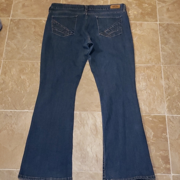Awesome Plus Size Levi's  Modern Bootcut Jeans - Picture 4 of 16
